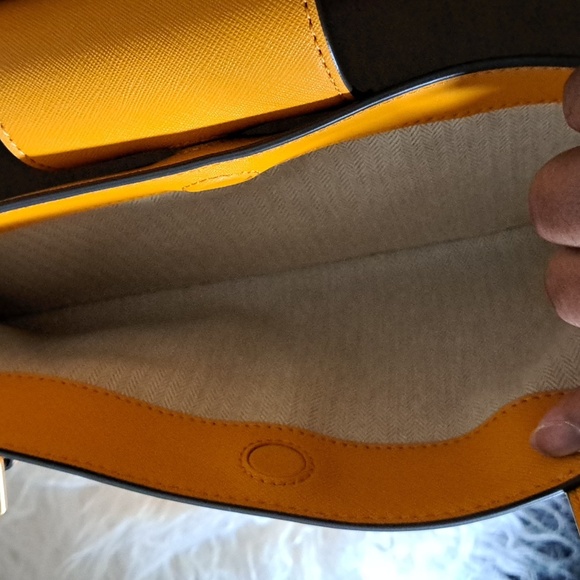 Tory Burch Emerson Satchel EUC - Picture 10 of 16